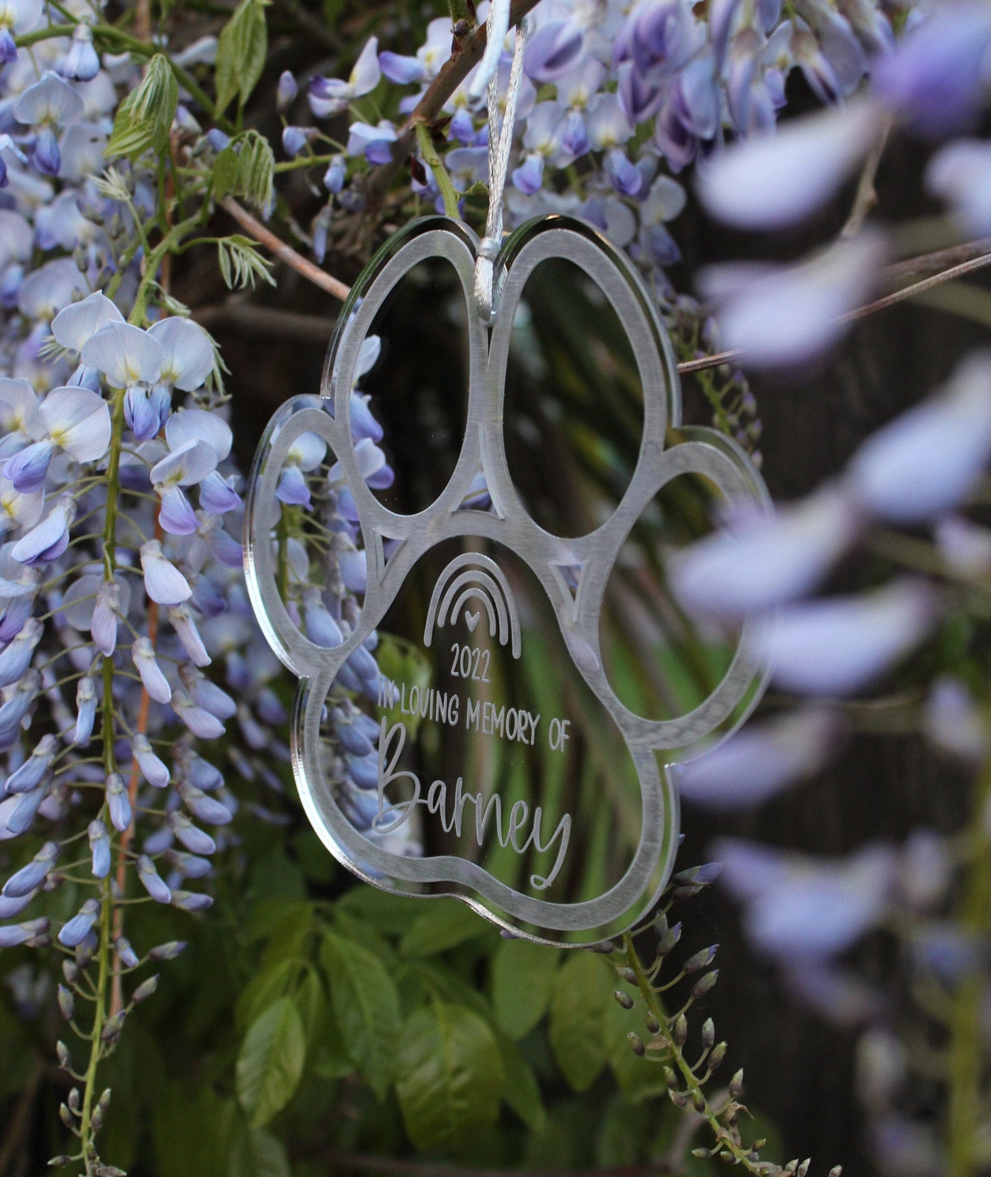 Outdoor paw garden memorial plaque