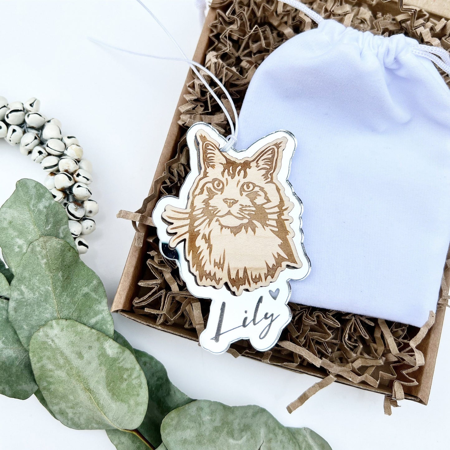 Maine Coon cat ornament