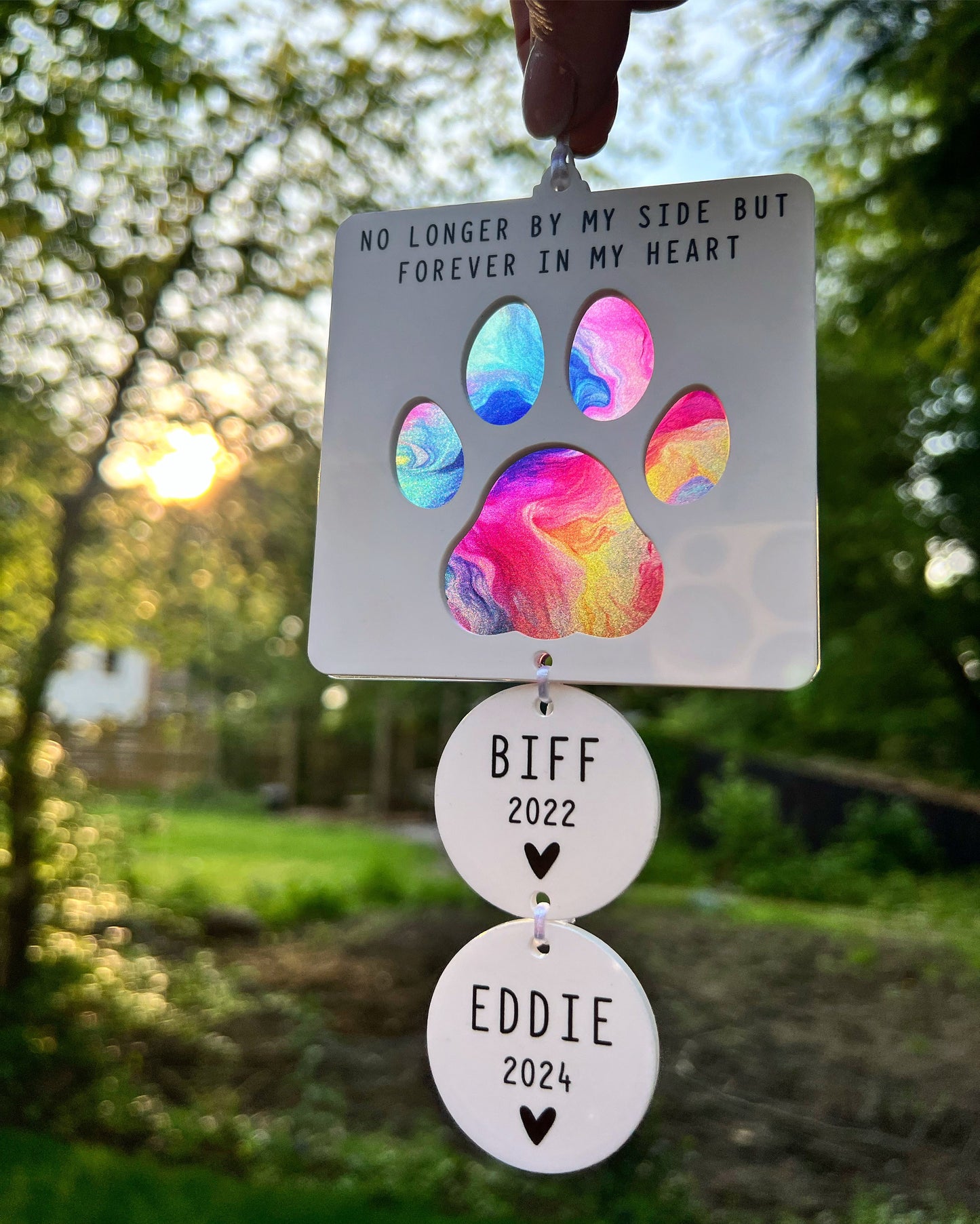 Outdoor Rainbow Bridge Plaque With Drop-Down Tags