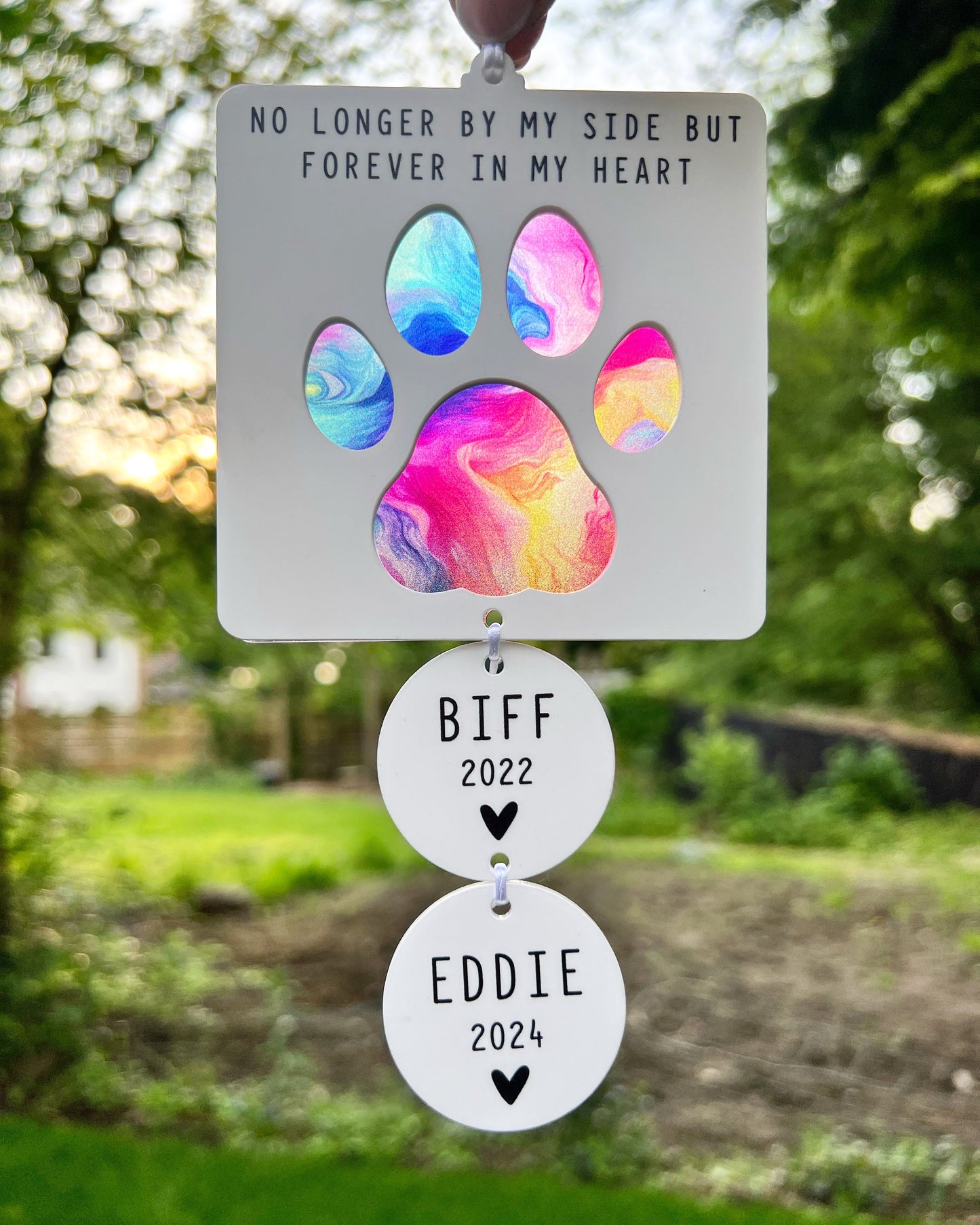 Outdoor Rainbow Bridge Plaque With Drop-Down Tags