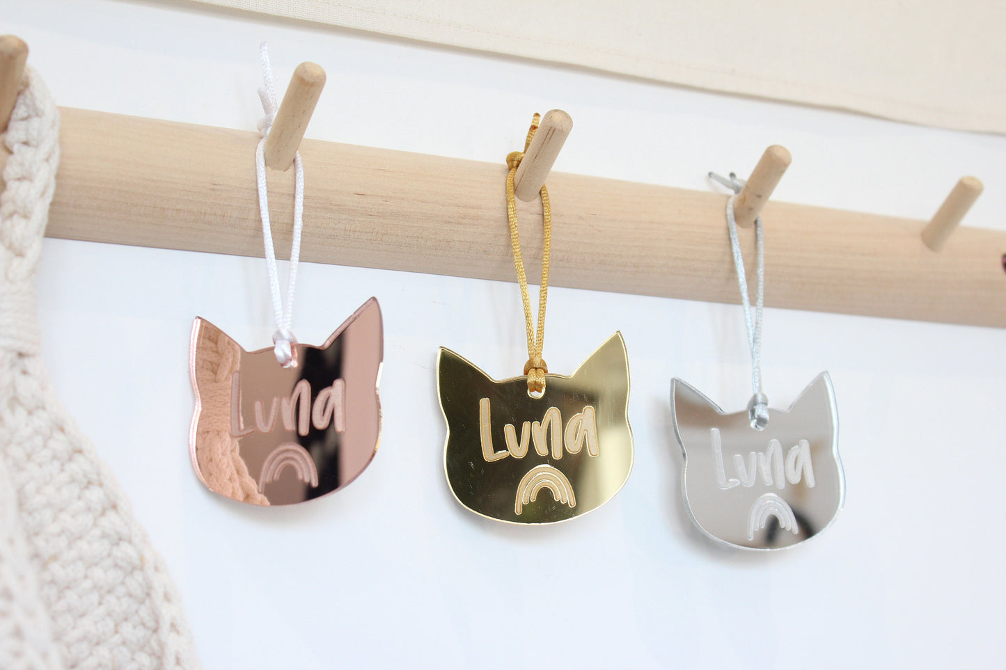 Mini mirrored cat head