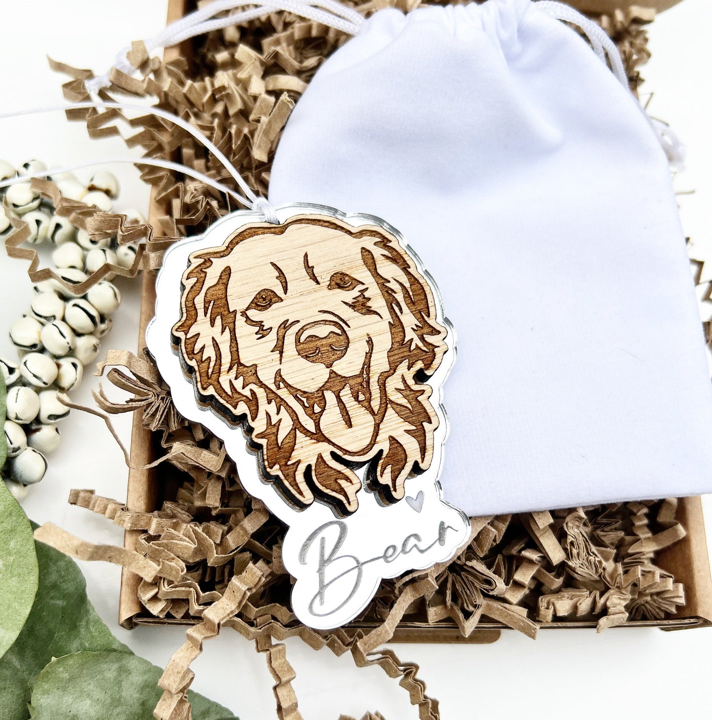 Golden retriever dog ornament