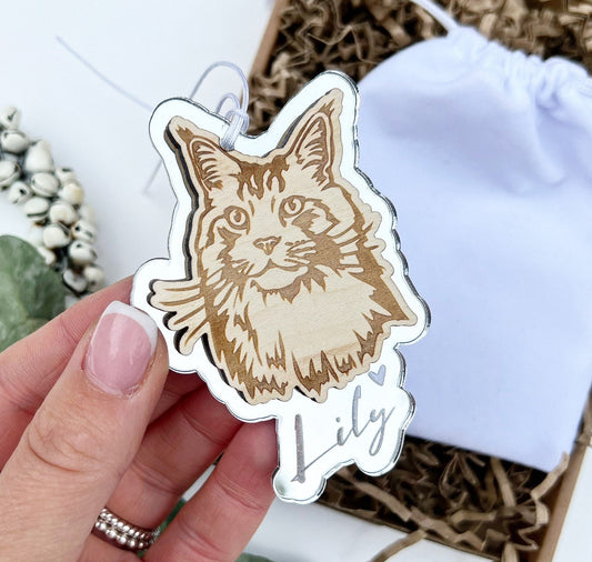 Maine Coon cat ornament