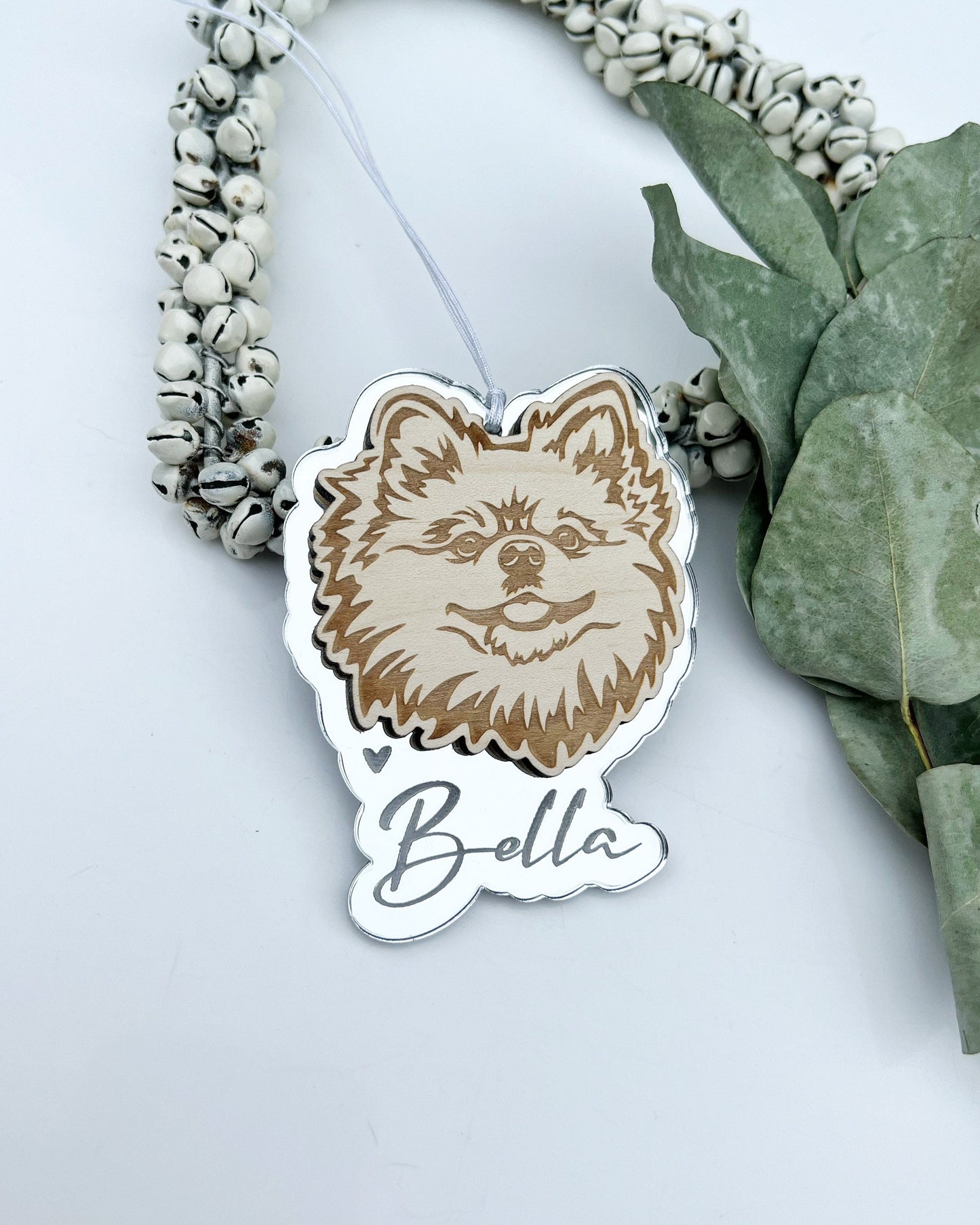 Pomeranian dog ornament