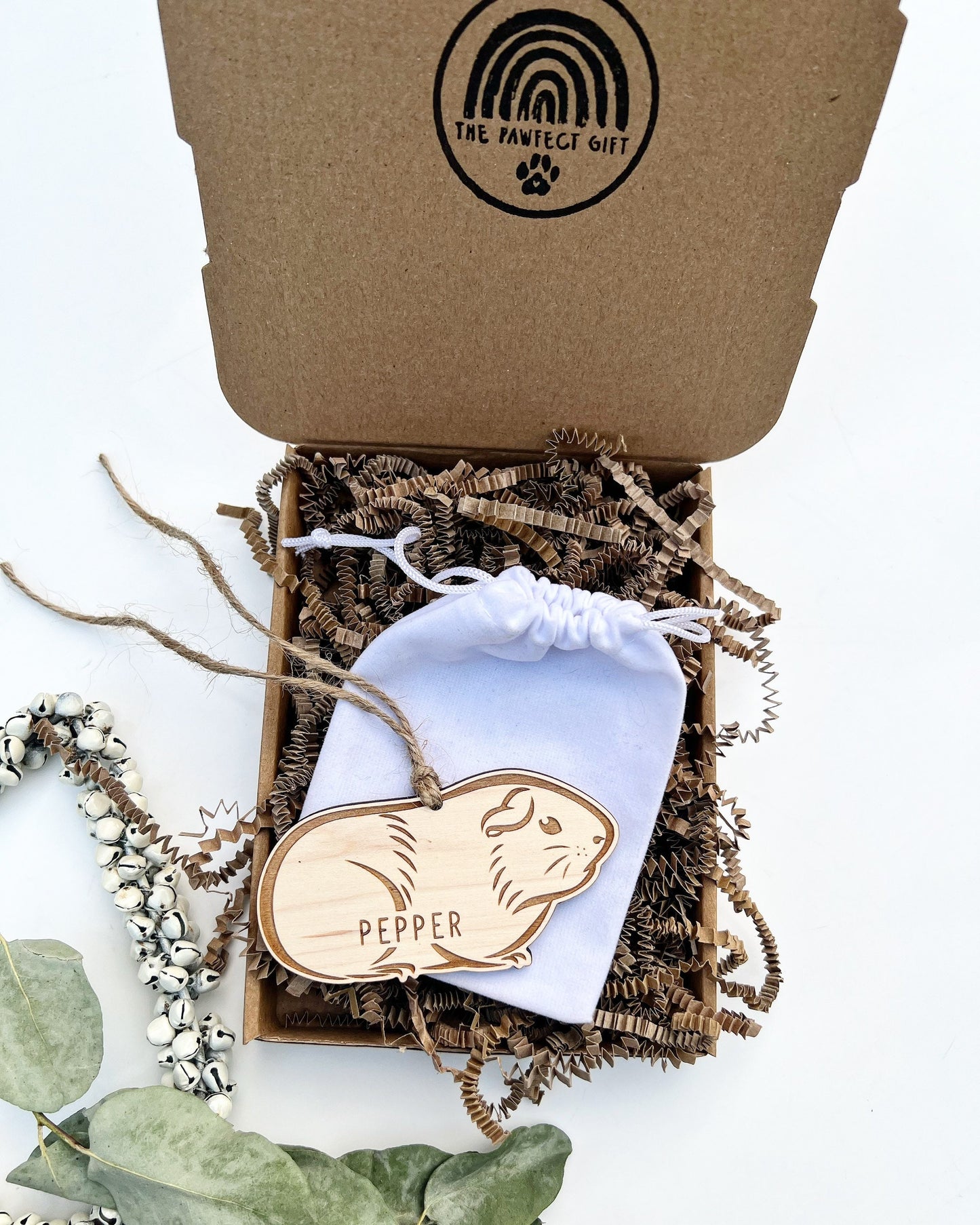 Personalised wooden guinea pig Christmas ornament, Customised guinea pig Christmas decoration, Guinea pig accessories, Guinea pig ornament