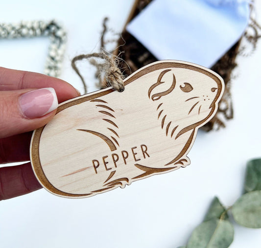 Personalised wooden guinea pig Christmas ornament, Customised guinea pig Christmas decoration, Guinea pig accessories, Guinea pig ornament