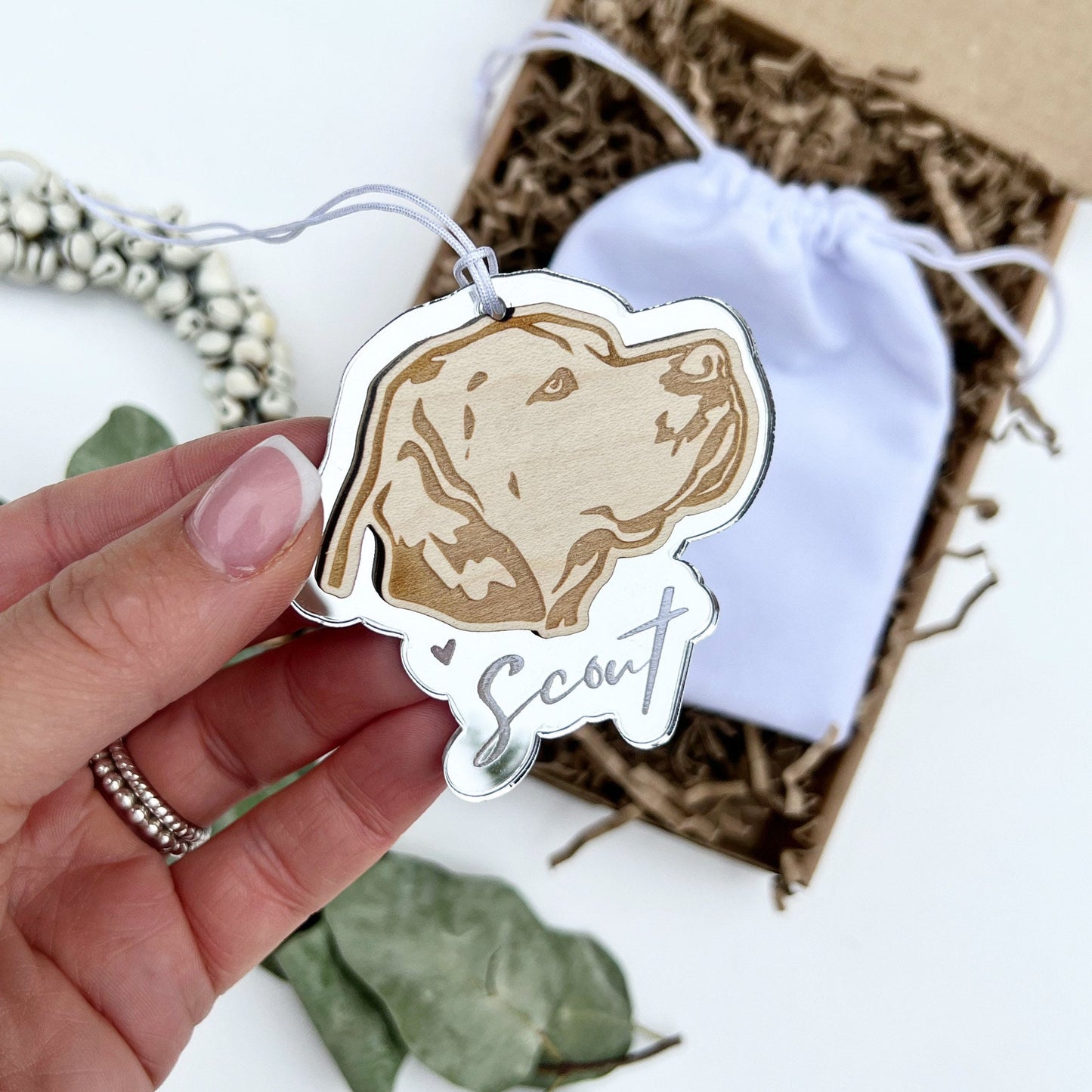 English Pointer dog ornament